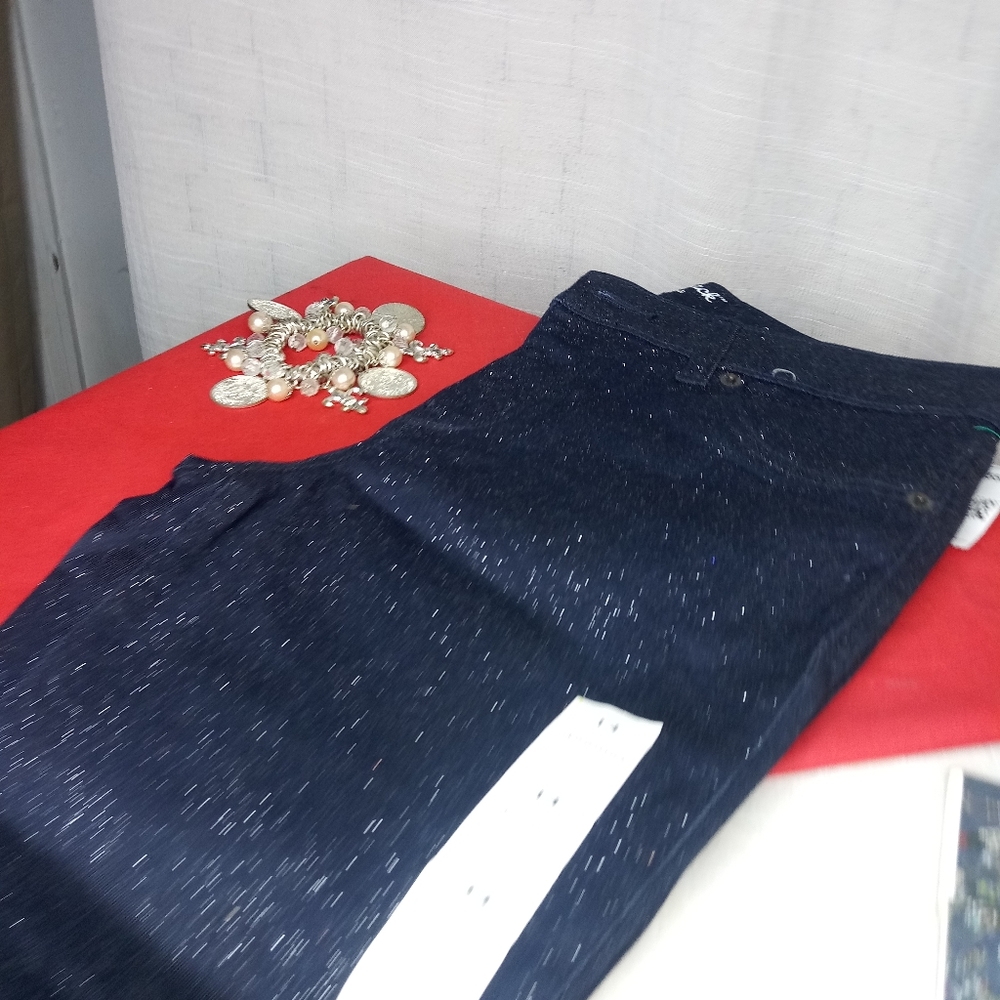 Pants - Picture 2 of 6